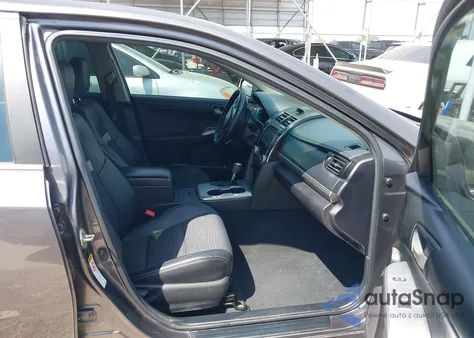 2014 Toyota Camry Se z USA, uszkodzony, nr VIN 4T1BF1FK6EU416670